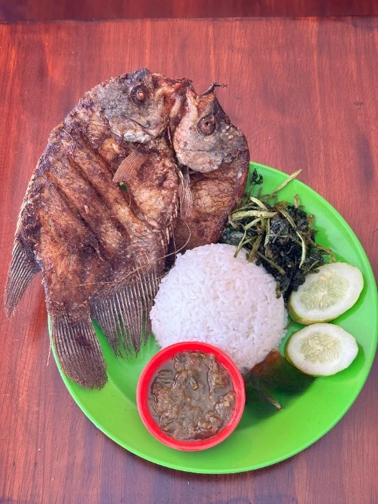Pamak Ikan Gurame Goreng
